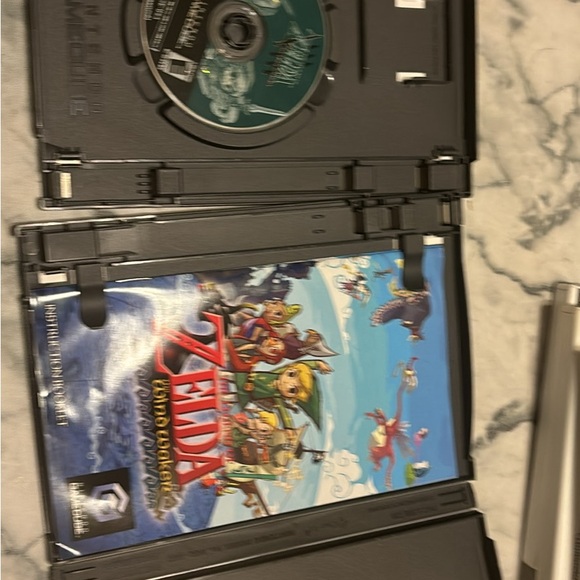 Zelda WindWaker (Manuel included ) & Zelda four sword adventure